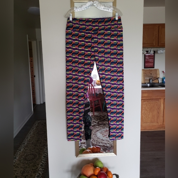 Hot! 90's Mike& Ike lularoe leggings TC - Picture 13 of 14